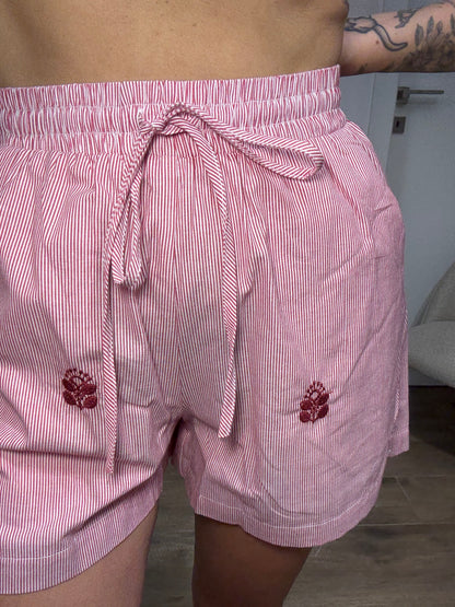 shorts red